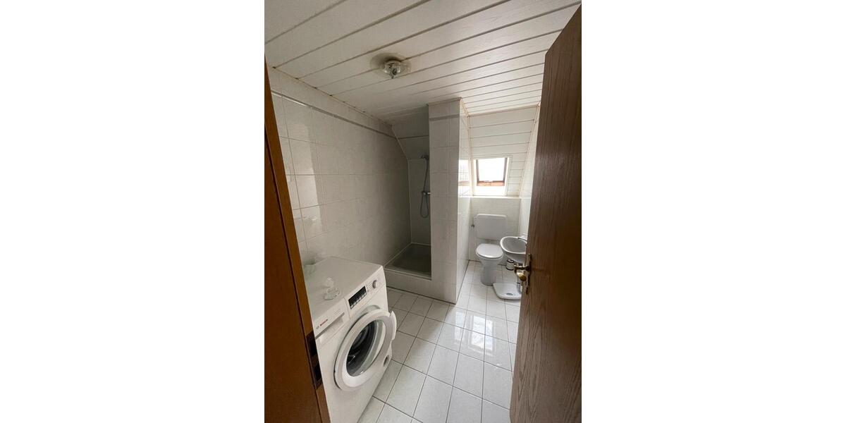 Dachgeschoßwohnung Haßfurt - 3 Zimmer, 120 m&sup2;, 800&euro; | Angebot:25449945