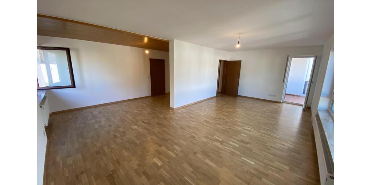 Etagenwohnung Bad Kissingen - 3 Zimmer, 105 m&sup2;, 850&euro; | Angebot:25646987