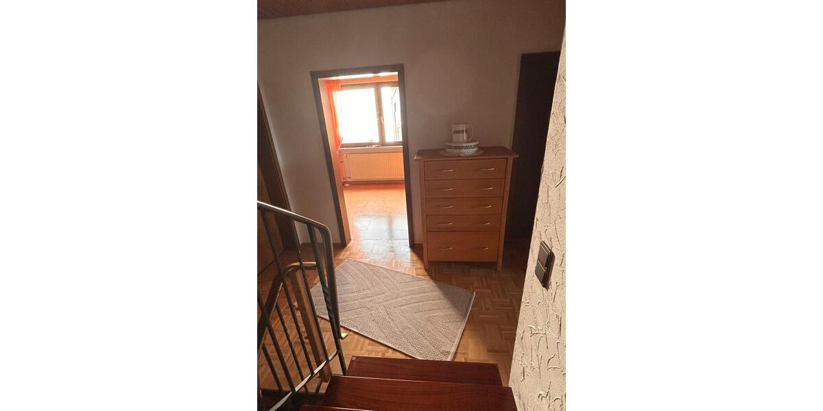 Doppelhaushälfte Niederwerrn - 7 Zimmer, 140 m&sup2;, 425.000&euro; | Angebot:25605904