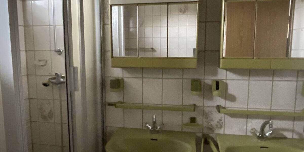 Einfamilienhaus Münnerstadt - 9 Zimmer, 235 m&sup2;, 245.000&euro; | Angebot:26751431