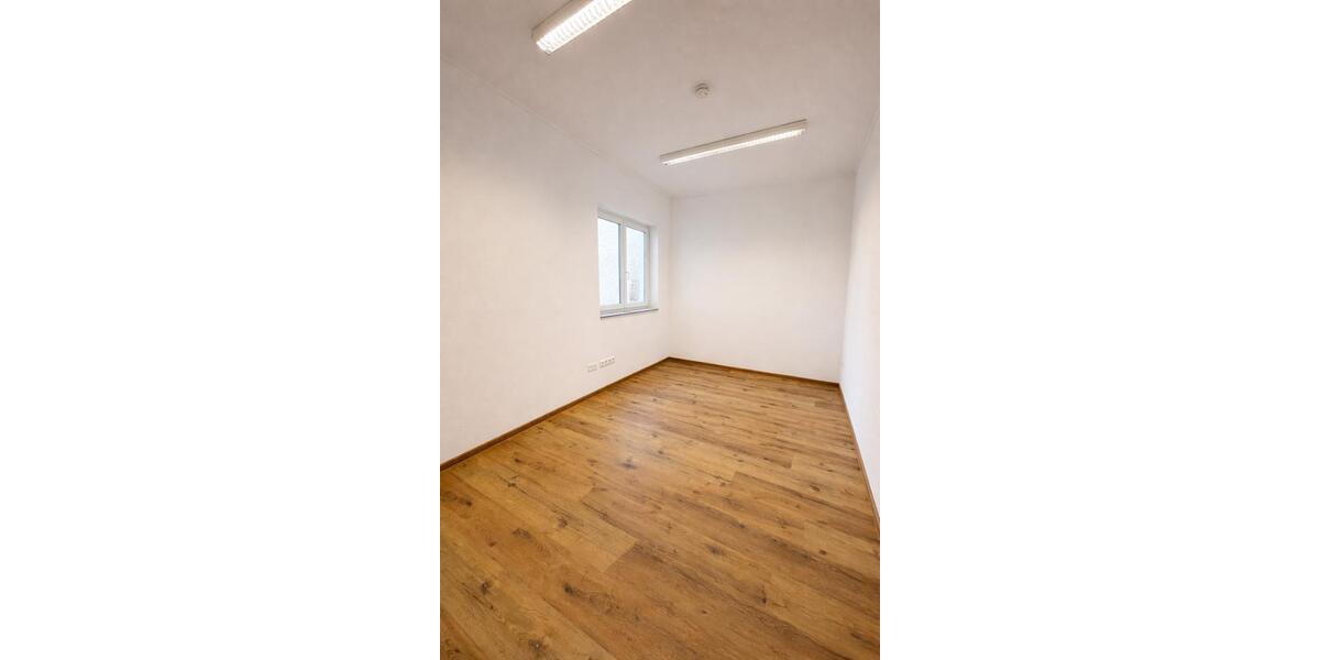 Erdgeschoßwohnung Schwebheim - 3 Zimmer, 88 m&sup2;, 890&euro; | Angebot:26044235