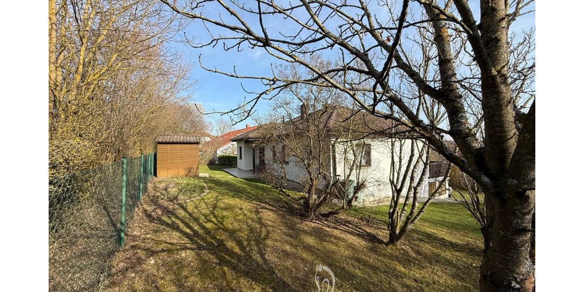 Wohnen mit Weitblick – schöner Bungalow mit Untergeschoss in ruhiger Feldrandlage - Bungalow Arnstein | Angebot:25838799