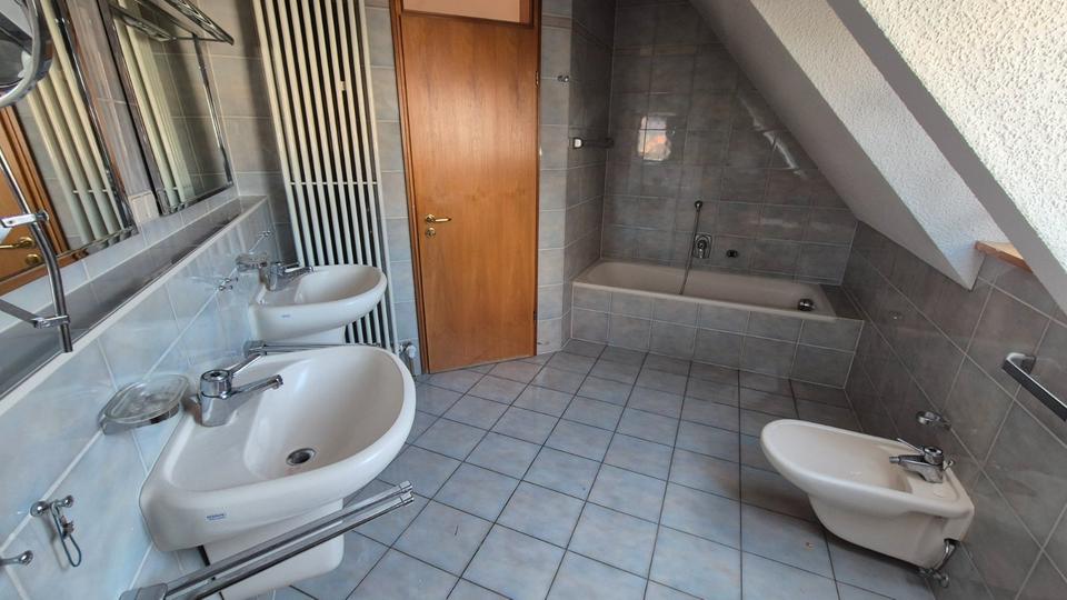 Mehrfamilienhaus, Wohnhaus Volkach - 6 Zimmer, 167 m&sup2;, 1.900&euro; | Angebot:26142213