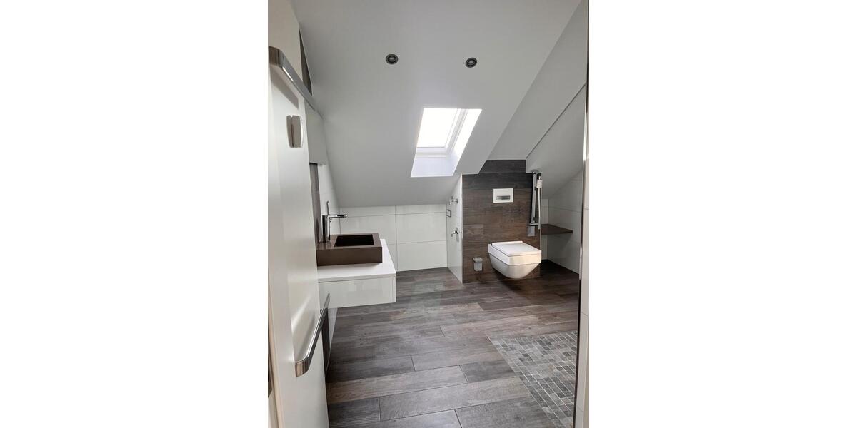 Dachgeschoßwohnung Haßfurt - 2.5 Zimmer, 70 m&sup2;, 690&euro; | Angebot:25637755