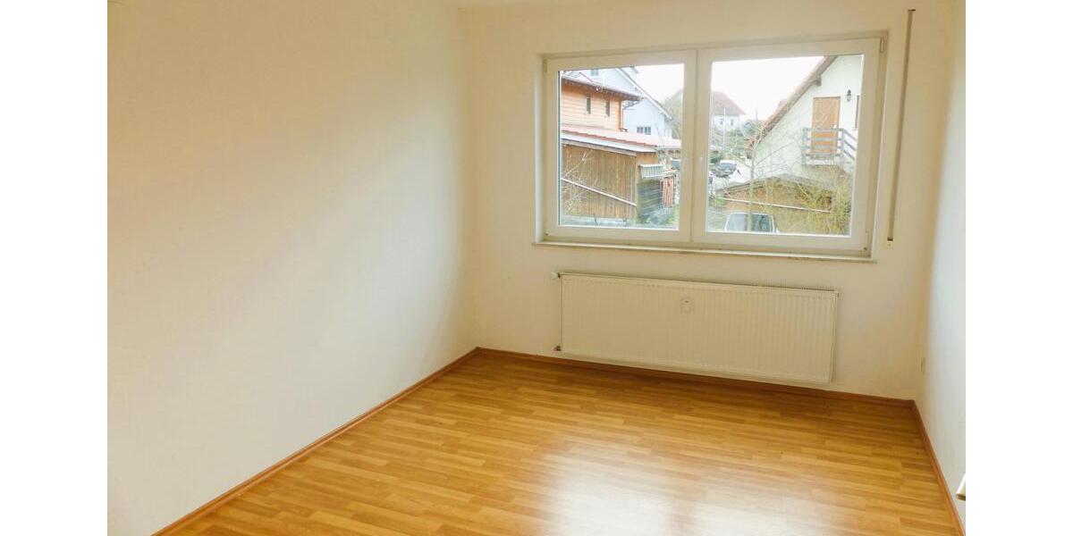 Mehrfamilienhaus, Wohnhaus Schwanfeld - 8 Zimmer, 200 m&sup2;, 425.000&euro; | Angebot:25921064