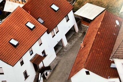 Wohnung Sulzfeld - 3 Zimmer, 83 m&sup2;, 500&euro; | Angebot:25720264