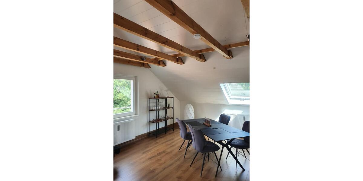 Dachgeschoßwohnung Schweinfurt Gartenstadt - 2 Zimmer, 110 m&sup2;, 960&euro; | Angebot:25960914