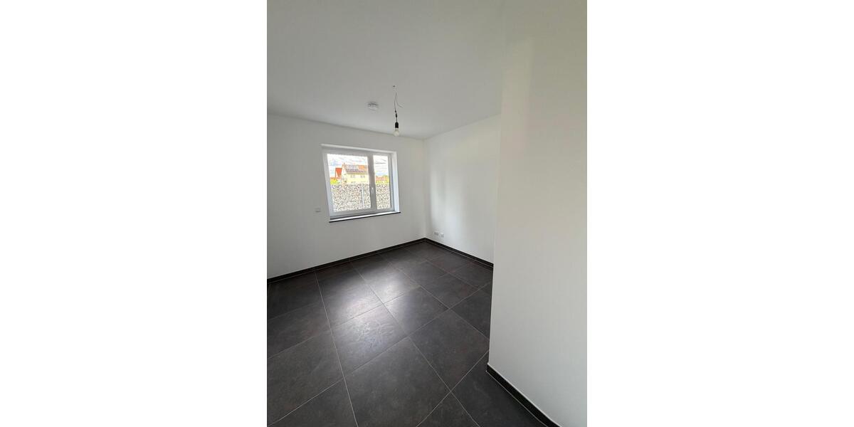 Erdgeschoßwohnung Hofheim in Unterfranken - 3 Zimmer, 98 m&sup2;, 1.190&euro; | Angebot:26635805