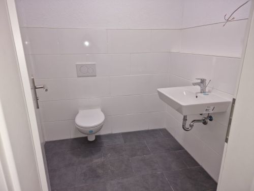 Behindertengerechte Erdgeschosswohnung in 97523 Schwanfeld zwischen Würzburg und Schweinfurt (ID 1354) - Erdgeschoßwohnung Schwanfeld Schwanfeld | Angebot:24240769