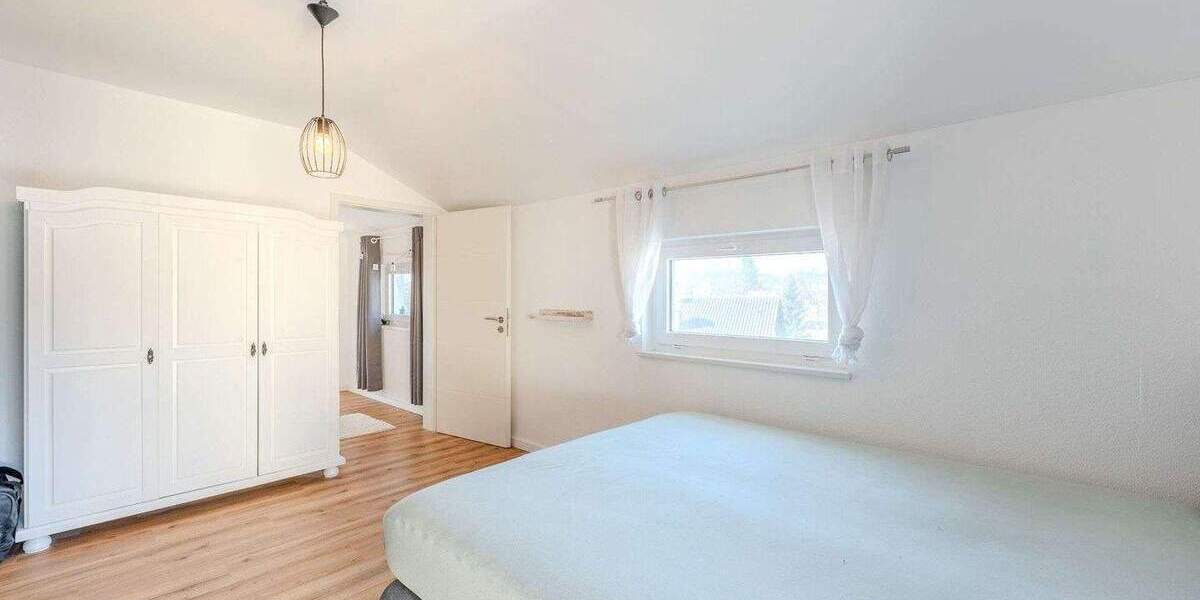 Einfamilienhaus Werneck Schraudenbach - 5 Zimmer, 144 m&sup2;, 499.500&euro; | Angebot:25745957