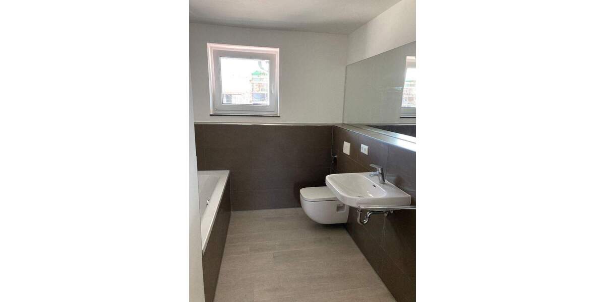 Etagenwohnung Schweinfurt Musikerviertel und amerik. Siedlung - 4 Zimmer, 114 m&sup2;, 1.145&euro; | Angebot:26017245