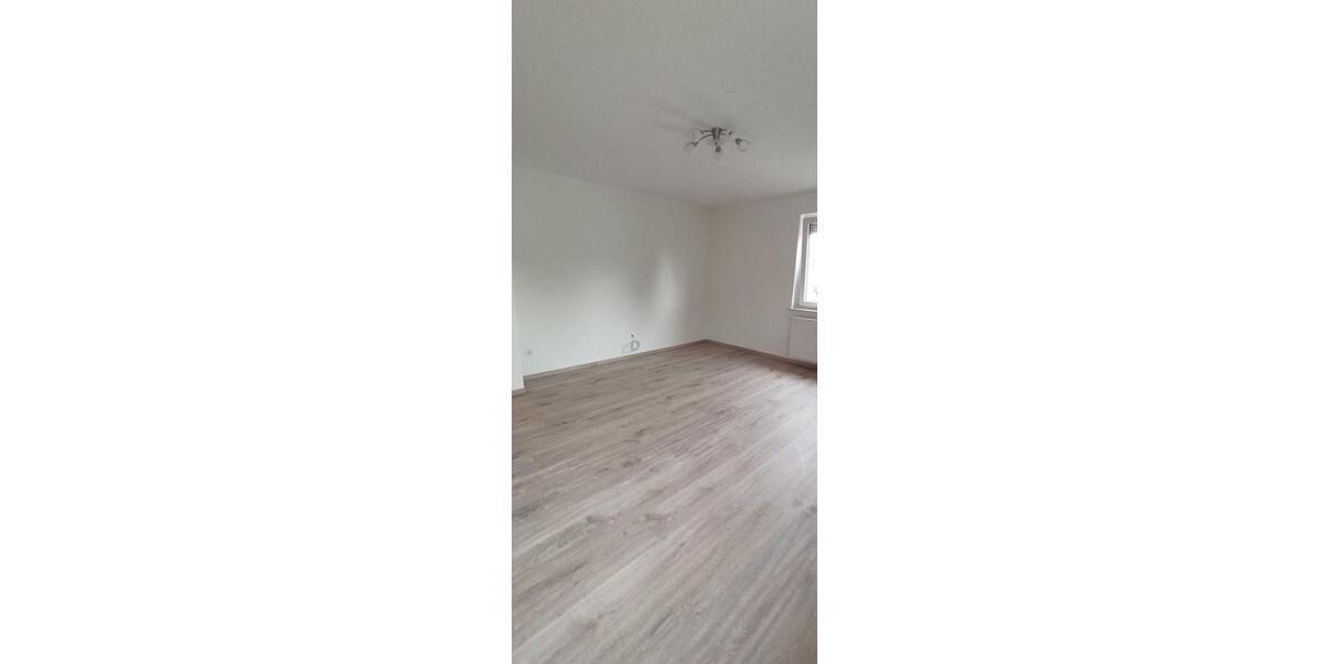 Etagenwohnung Werneck - 4 Zimmer, 126 m&sup2;, 1.000&euro; | Angebot:25792142