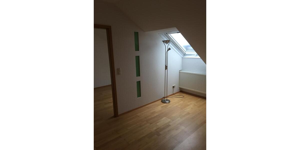 Dachgeschoßwohnung Bad Kissingen - 3.5 Zimmer, 89 m&sup2;, 750&euro; | Angebot:26048602