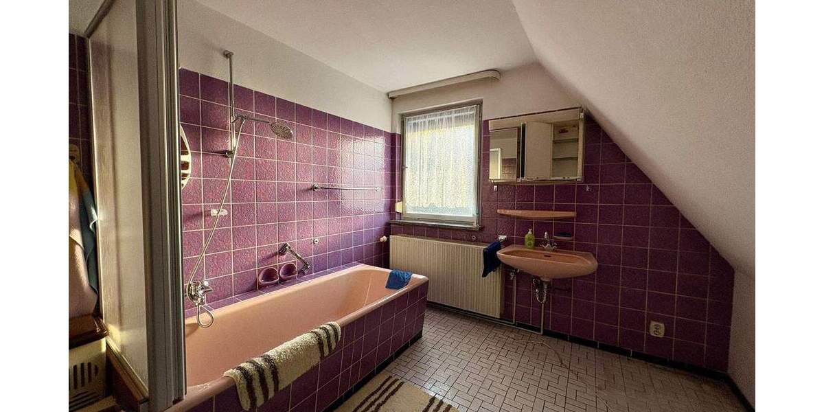 Einfamilienhaus Oberthulba Frankenbrunn - 6 Zimmer, 137 m&sup2;, 135.000&euro; | Angebot:25687227