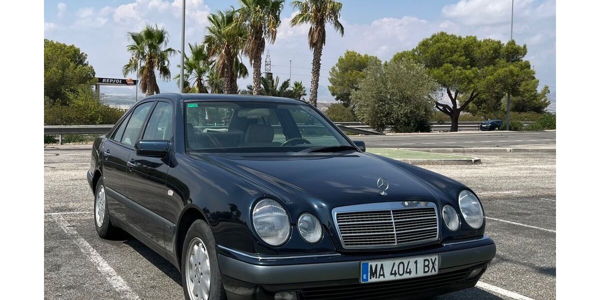 Mercedes-Benz E 300 400.525 km 4.900 &euro; Oberpleichfeld 97241