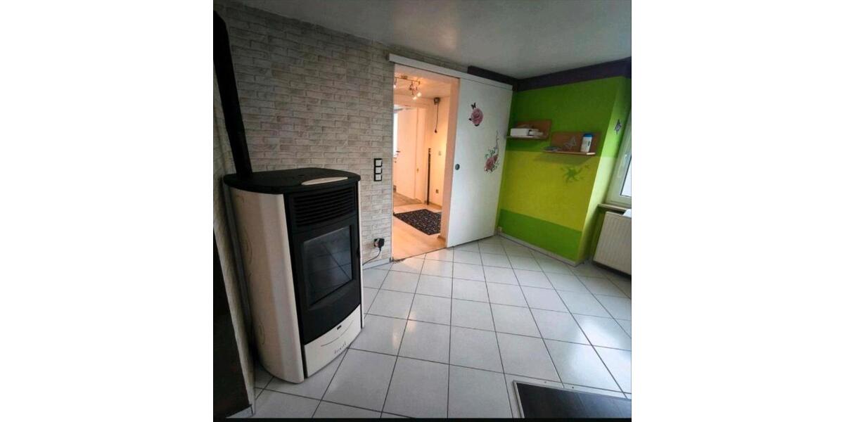 Einfamilienhaus Rauhenebrach - 8 Zimmer, 250 m&sup2;, 220.000&euro; | Angebot:27083530