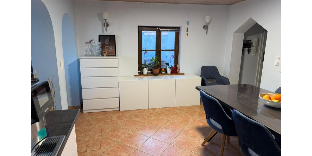 Etagenwohnung Rimpar - 4 Zimmer, 125 m&sup2;, 1.100&euro; | Angebot:26018667