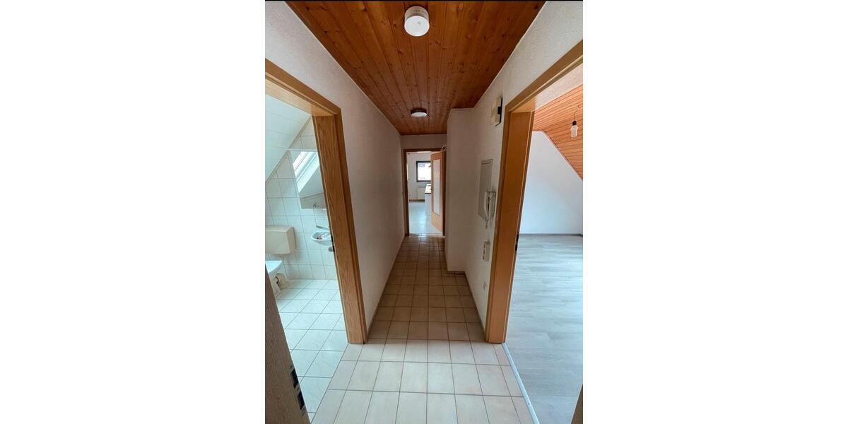 Dachgeschoßwohnung Wiesentheid - 1 Zimmer, 42 m&sup2;, 505&euro; | Angebot:26678744