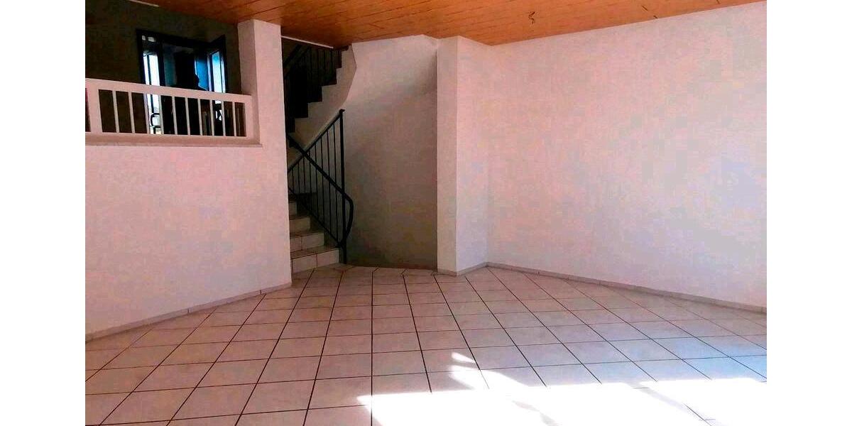 Reihenhaus Haßfurt - 4 Zimmer, 106 m&sup2;, 750&euro; | Angebot:26043434