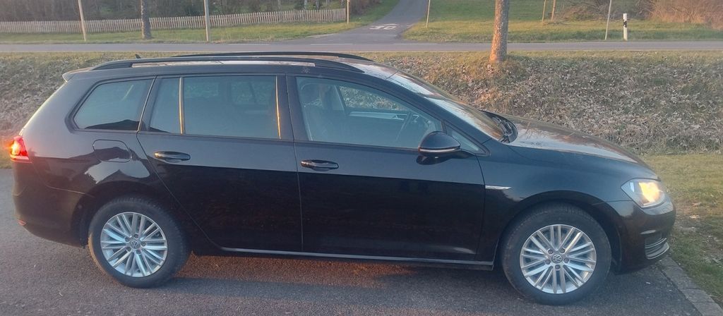 VW Golf 109.000 km 9.800 &euro; Haßfurt 97437