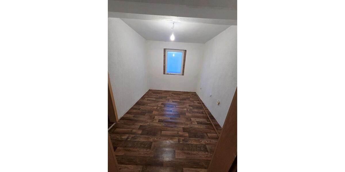 Einfamilienhaus Schweinfurt Haardt - 8 Zimmer, 196 m&sup2;, 120.000&euro; | Angebot:26959541