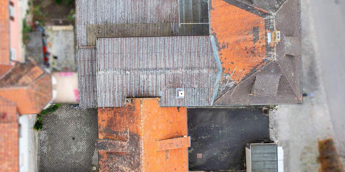 Mehrfamilienhaus, Wohnhaus Volkach - 9 Zimmer, 212 m&sup2;, 397.000&euro; | Angebot:25737330