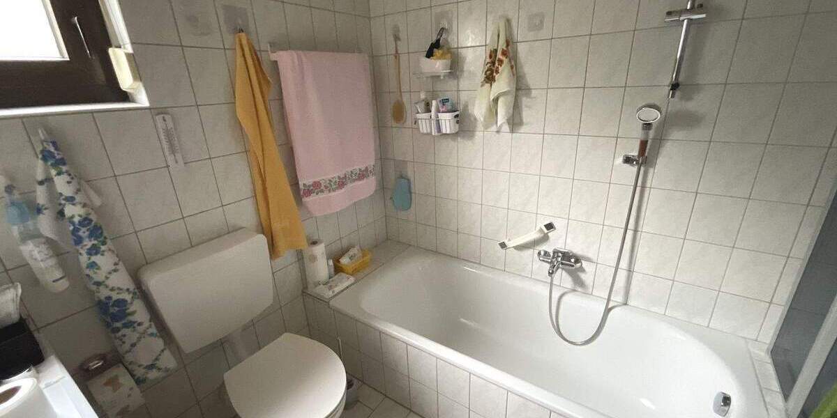 Mehrfamilienhaus, Wohnhaus Fuchsstadt - 8 Zimmer, 255 m&sup2;, 498.000&euro; | Angebot:25797456