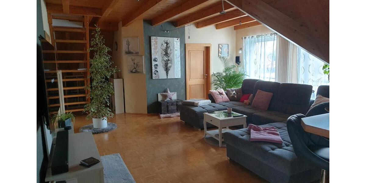 Etagenwohnung Schwarzach am Main - 4 Zimmer, 120 m&sup2;, 1.200&euro; | Angebot:26036592