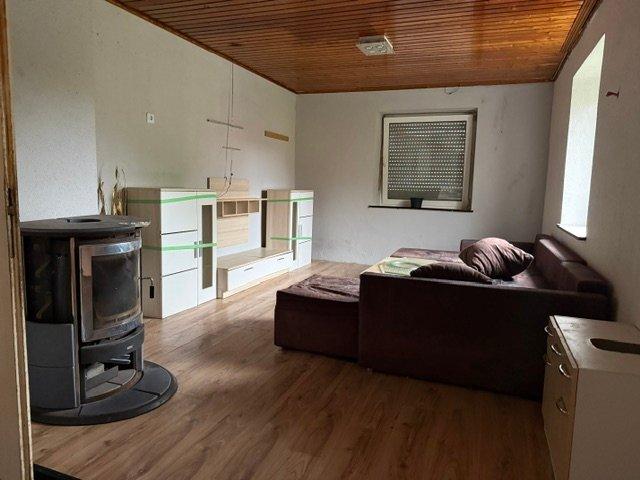 Einfamilienhaus Oberschwarzach - 5 Zimmer, 180 m&sup2;, 149.000&euro; | Angebot:26539804