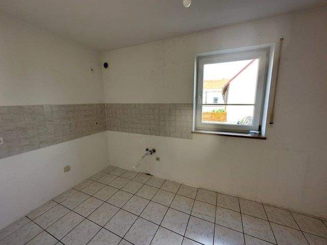 Etagenwohnung Prosselsheim - 4 Zimmer, 90 m&sup2;, 780&euro; | Angebot:25774918