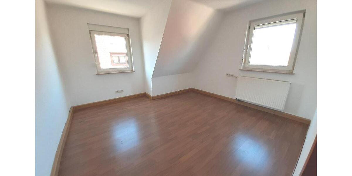 Doppelhaushälfte Wiesentheid - 4.5 Zimmer, 93 m&sup2;, 320.000&euro; | Angebot:26698019