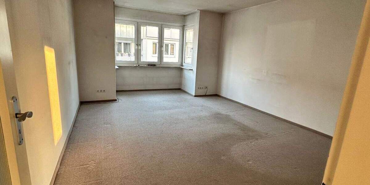 Etagenwohnung Schweinfurt Innenstadt - 3 Zimmer, 75 m&sup2;, 145.000&euro; | Angebot:25670333