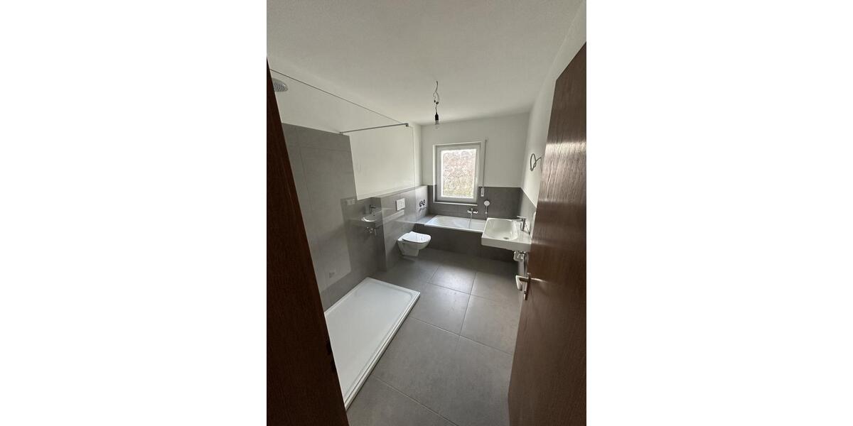 Etagenwohnung Schwebheim - 4 Zimmer, 102 m&sup2;, 1.150&euro; | Angebot:26664475