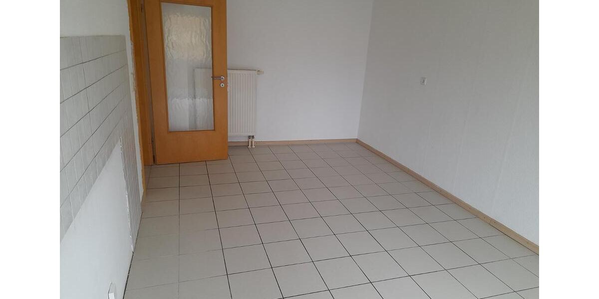 Etagenwohnung Schweinfurt Bellevue - 3 Zimmer, 90 m&sup2;, 700&euro; | Angebot:25376392