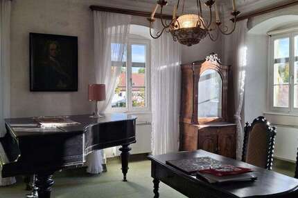 Haus Dettelbach - 10 Zimmer, 250 m&sup2;, 1.650.000&euro; | Angebot:25392906