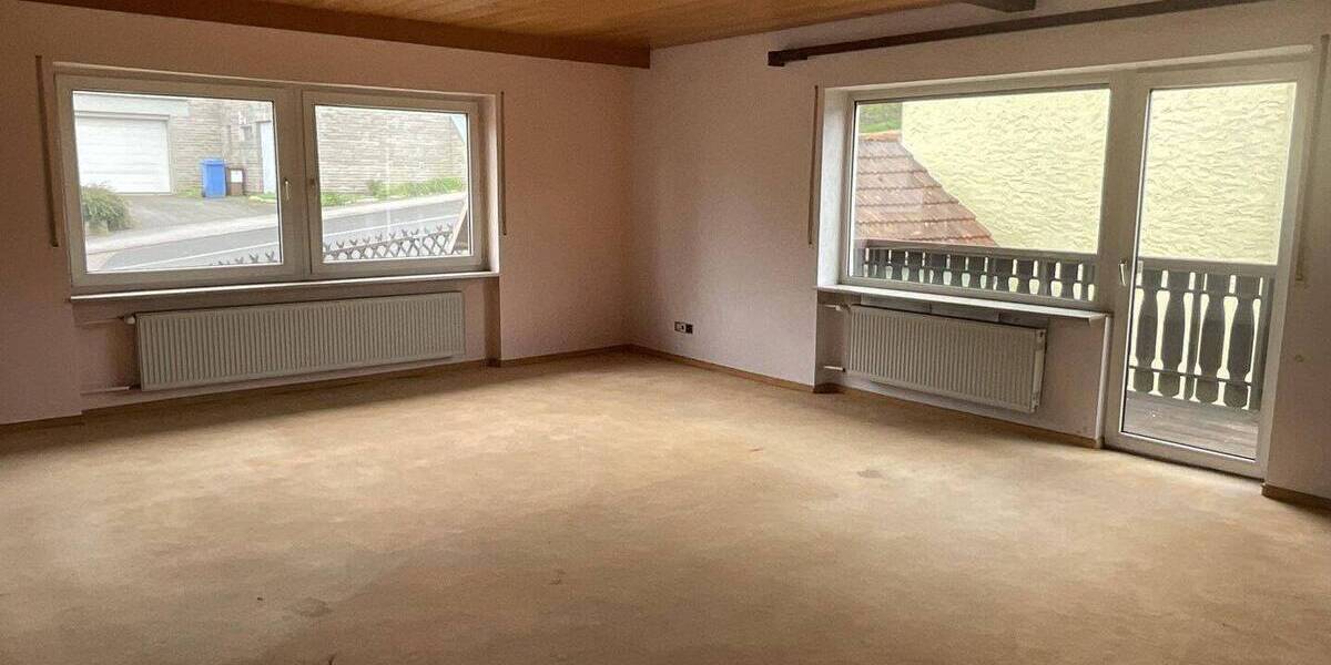 Einfamilienhaus Münnerstadt - 9 Zimmer, 235 m&sup2;, 245.000&euro; | Angebot:26751431