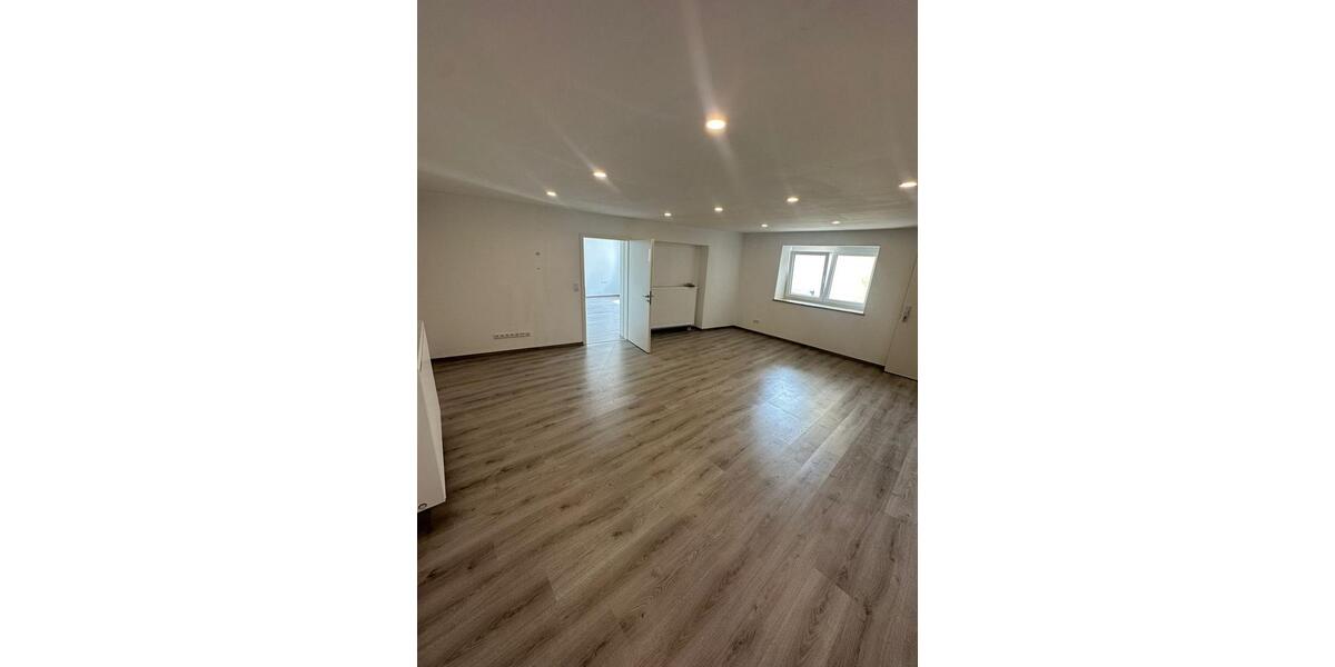 Erdgeschoßwohnung Werneck - 2.5 Zimmer, 85 m&sup2;, 980&euro; | Angebot:25886345