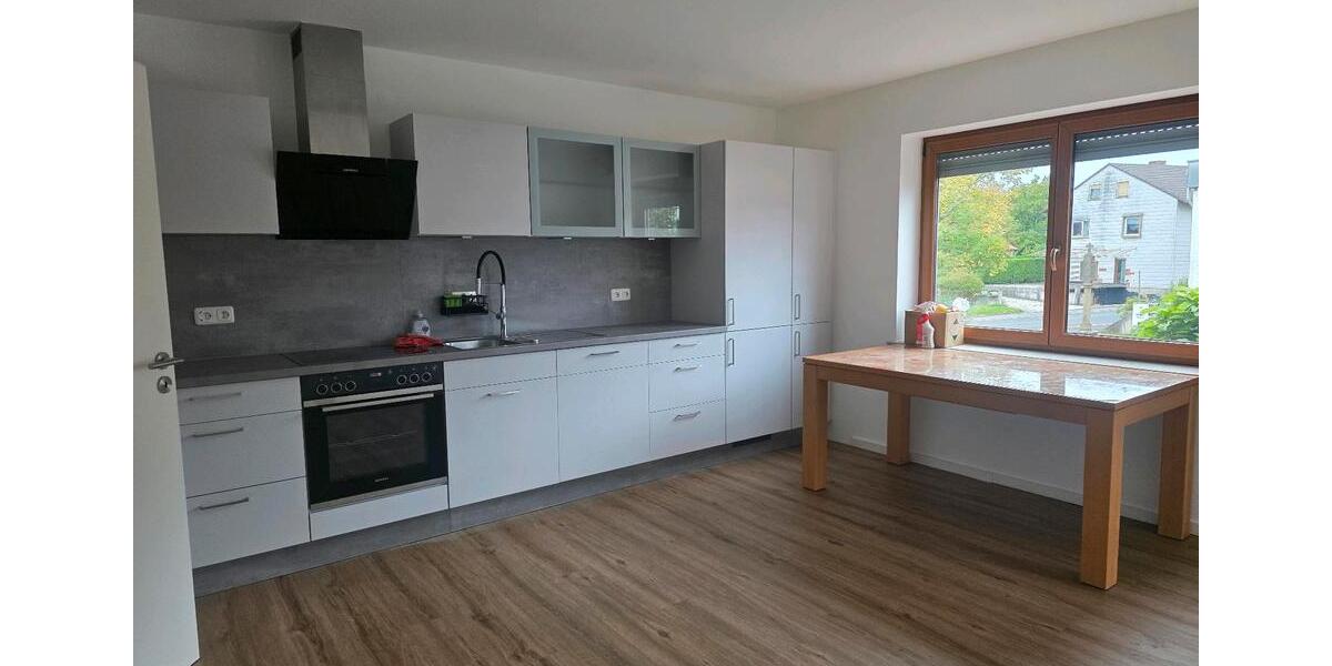 Erdgeschoßwohnung Üchtelhausen - 4 Zimmer, 90 m&sup2;, 1.400&euro; | Angebot:24848451