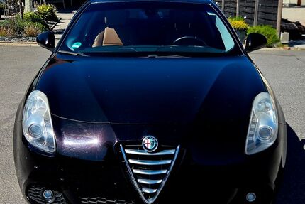 Alfa Romeo Giulietta 170.000 km 7.599 &euro; Burkardroth 97705