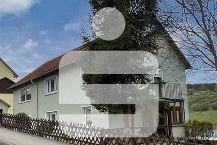 Haus Münnerstadt - 9 Zimmer, 235 m&sup2;, 245.000&euro; | Angebot:26751431