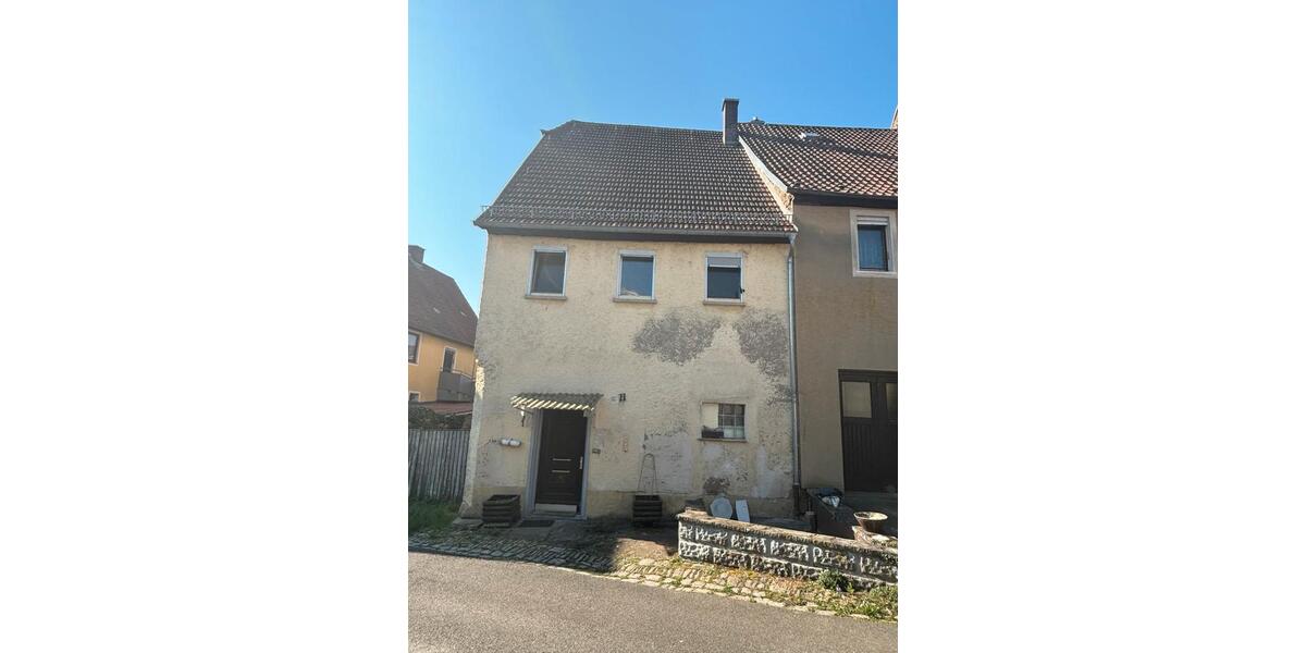 Doppelhaushälfte Dettelbach - 4 Zimmer, 152 m&sup2;, 124.000&euro; | Angebot:26044953