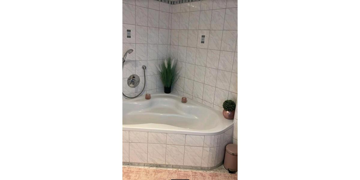 Erdgeschoßwohnung Volkach - 2 Zimmer, 70 m&sup2;, 750&euro; | Angebot:25422517