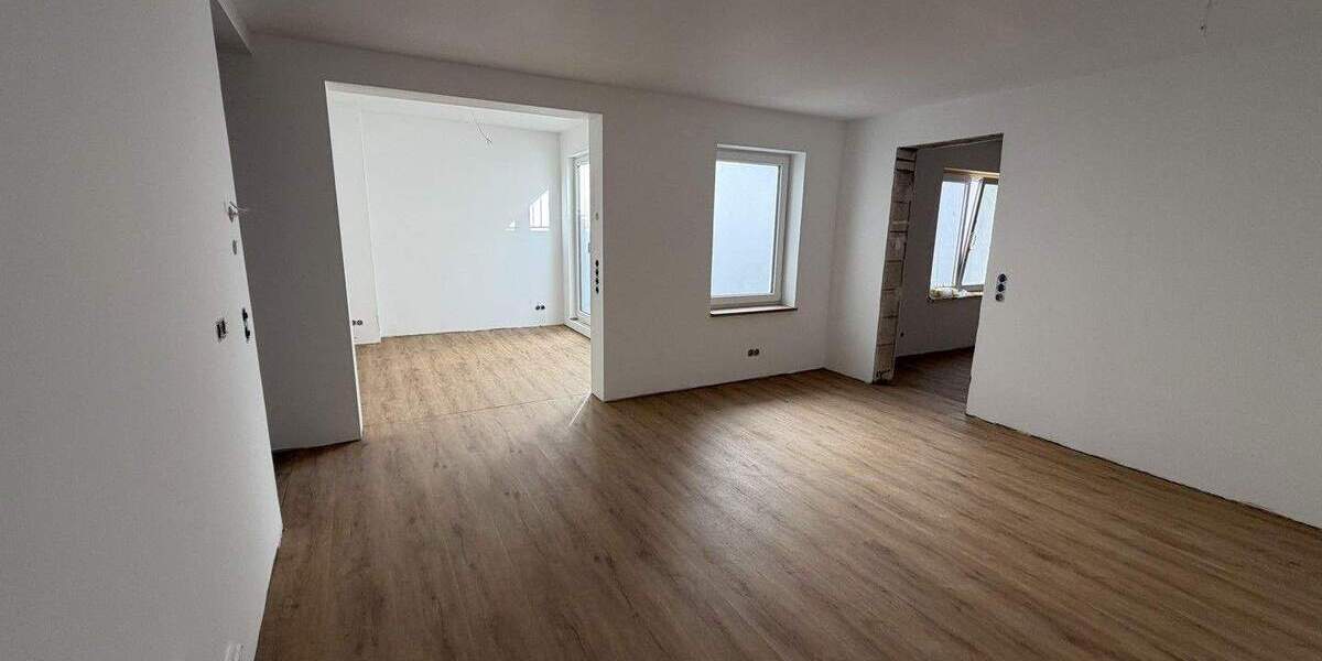 Etagenwohnung Volkach Astheim - 3 Zimmer, 100 m&sup2;, 1.200&euro; | Angebot:25657483