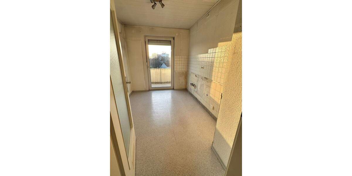 Etagenwohnung Schweinfurt Innenstadt - 3 Zimmer, 75 m&sup2;, 145.000&euro; | Angebot:25670333