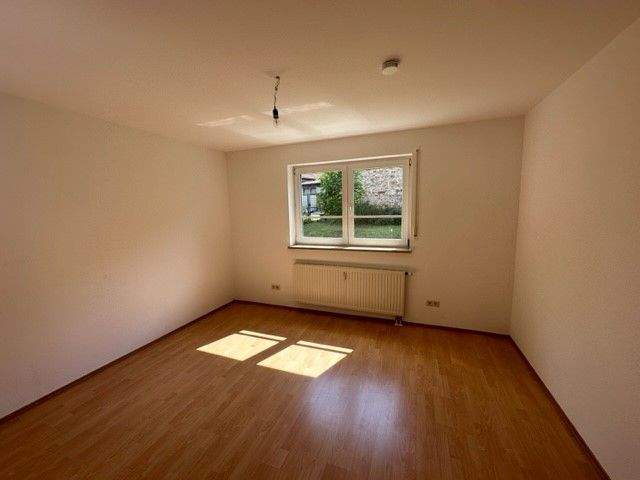 Etagenwohnung Prosselsheim - 4 Zimmer, 90 m&sup2;, 780&euro; | Angebot:25774918