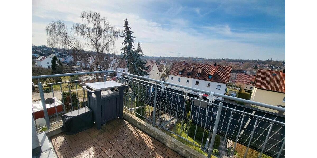 Dachgeschoßwohnung Schweinfurt Haardt - 4 Zimmer, 92 m&sup2;, 275.000&euro; | Angebot:25303527