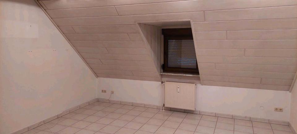 Etagenwohnung Bad Kissingen - 5 Zimmer, 130 m&sup2;, 850&euro; | Angebot:25309067