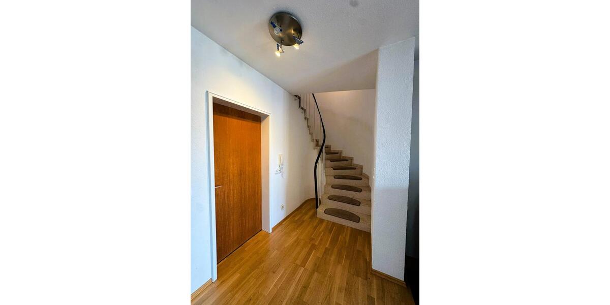 Maisonettenwohnung Maßbach - 5 Zimmer, 146 m&sup2;, 1.250&euro; | Angebot:25965571