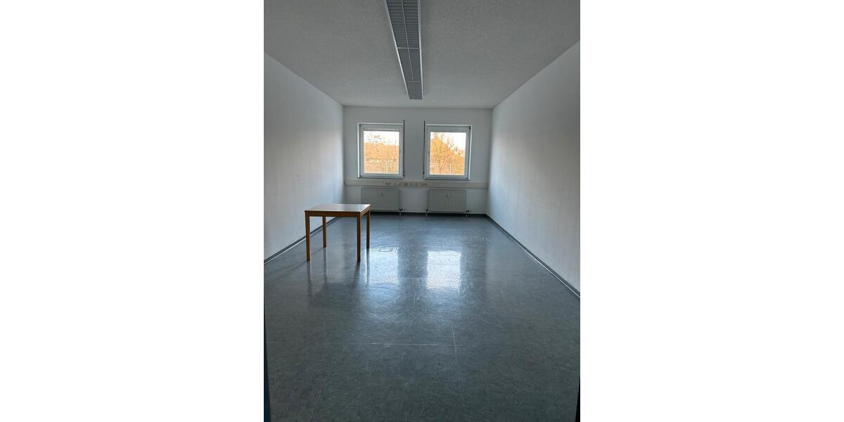 Gewerbeobjekt Hohenroth - 250&euro; | Angebot:24435923