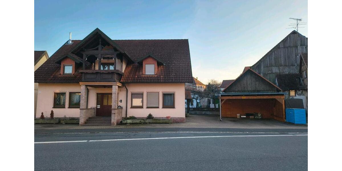 Etagenwohnung Bad Kissingen - 5 Zimmer, 130 m&sup2;, 850&euro; | Angebot:25309067